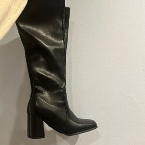 Women’s black boots